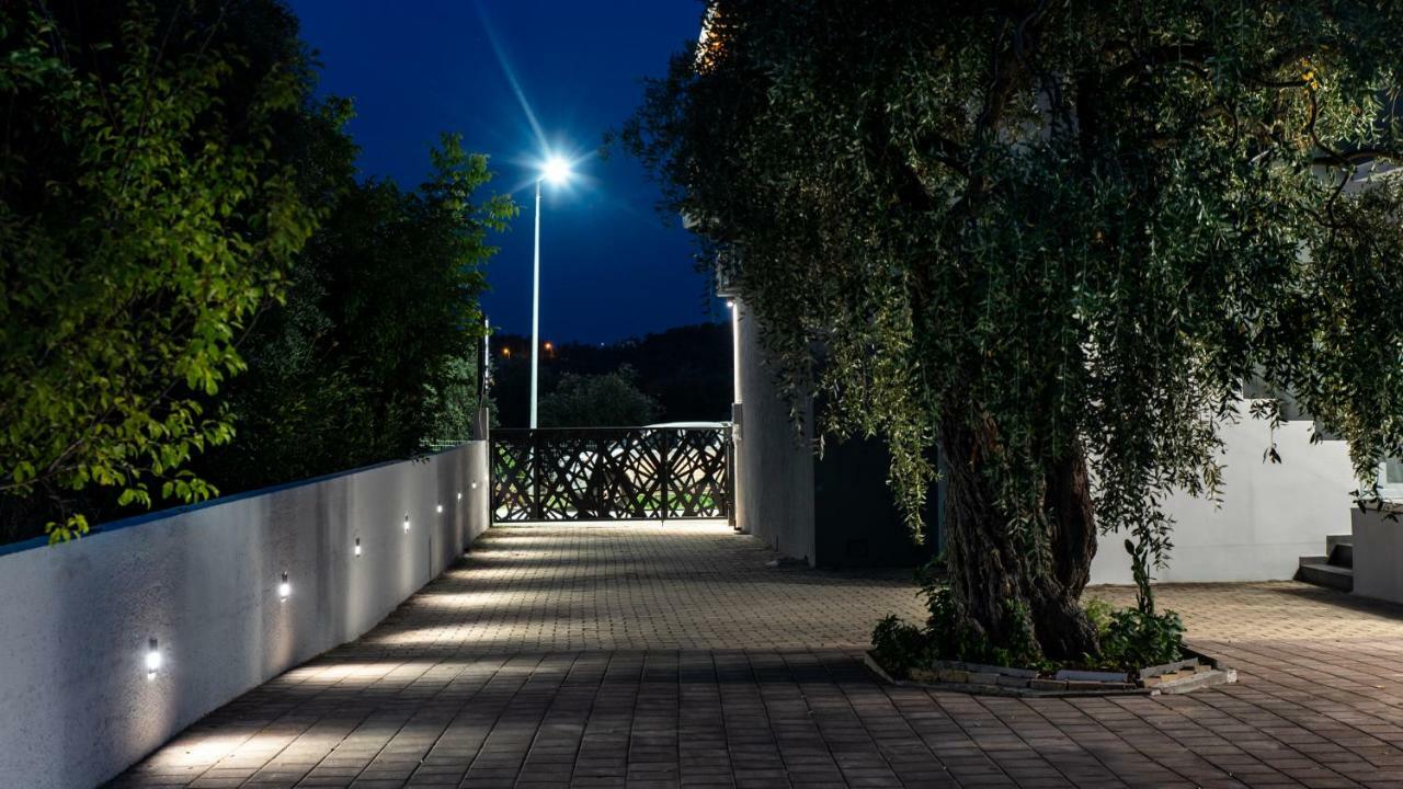 Oinoelia Luxury Suites & Residence Potos Eksteriør billede